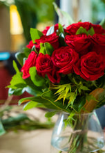 Load image into Gallery viewer, Premium Red Rose Bouquet (12 stem)